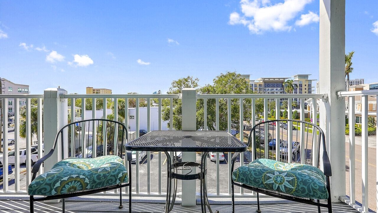 Photo of Patio Balcony in St. Petersburg