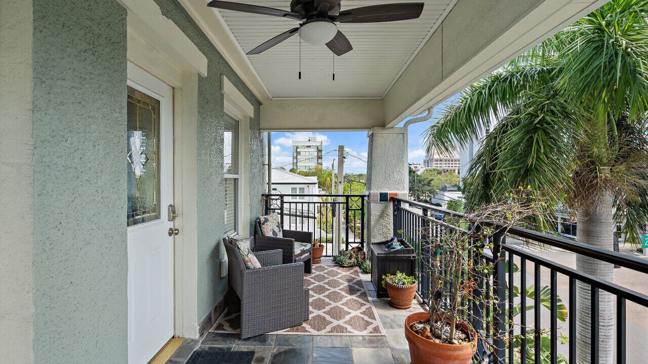 Photo of Patio Balcony in St. Petersburg