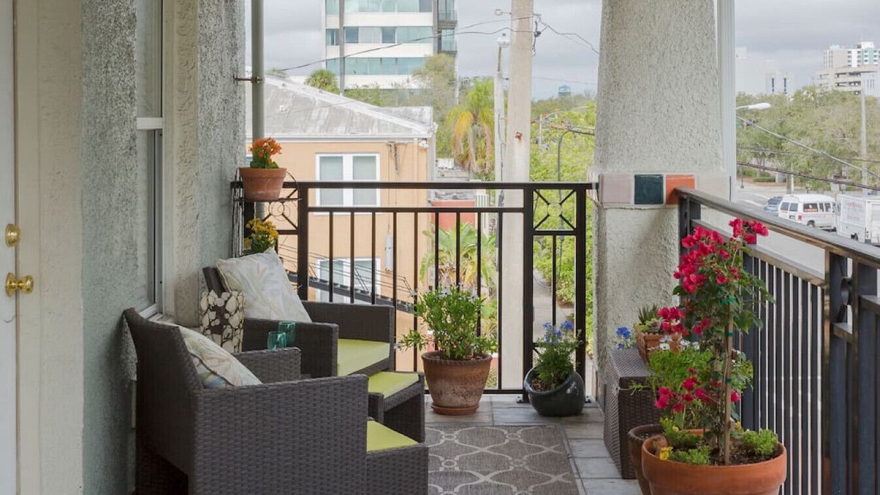 Photo of Patio Balcony in St. Petersburg