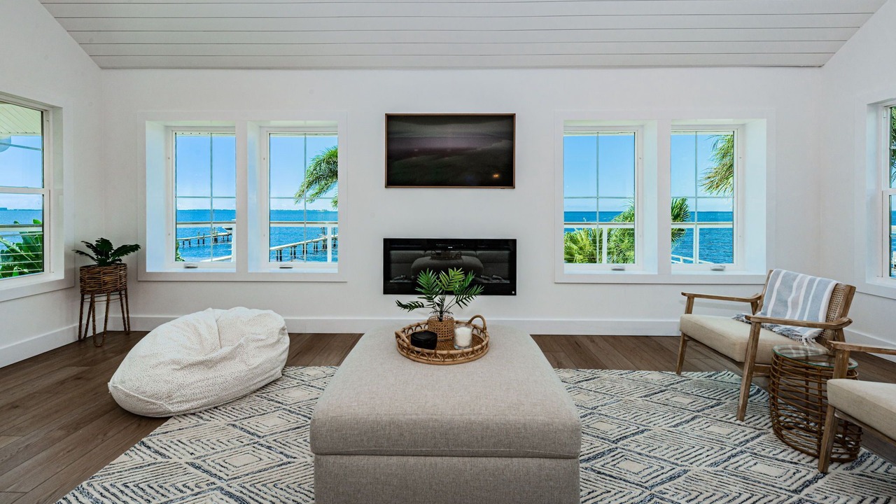 Photo of Livingroom in Crystal Beach