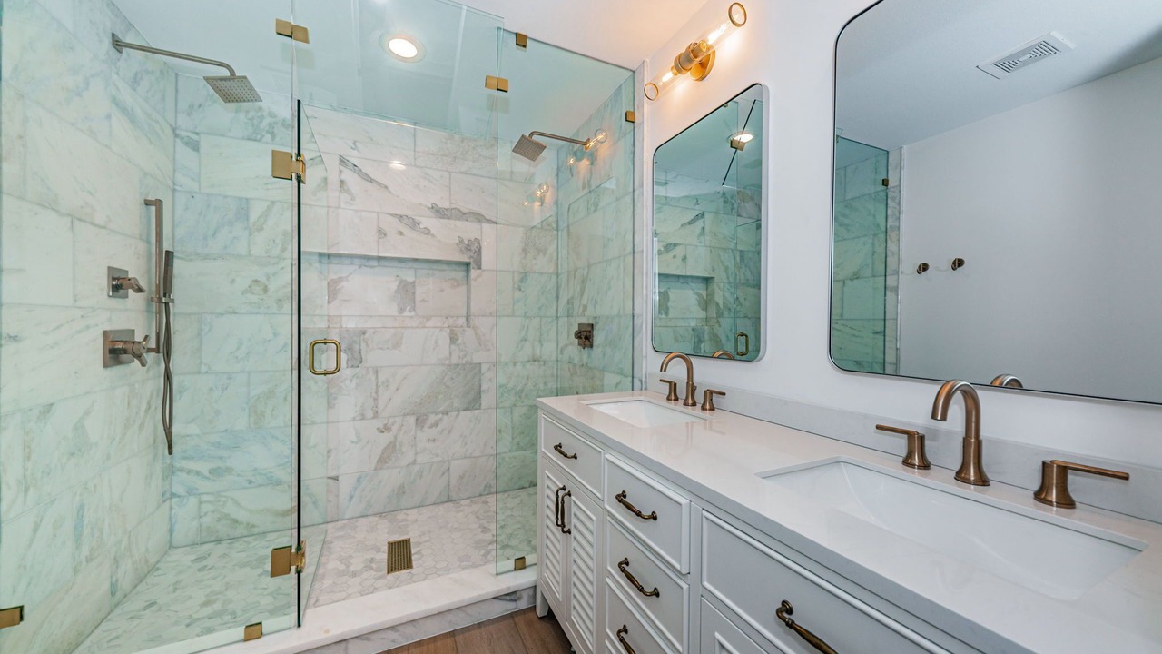Photo of Bathroom in Crystal Beach