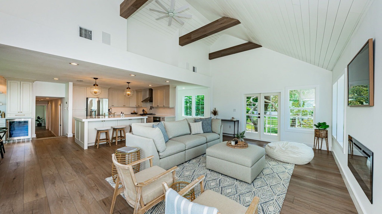 Photo of Livingroom in Crystal Beach