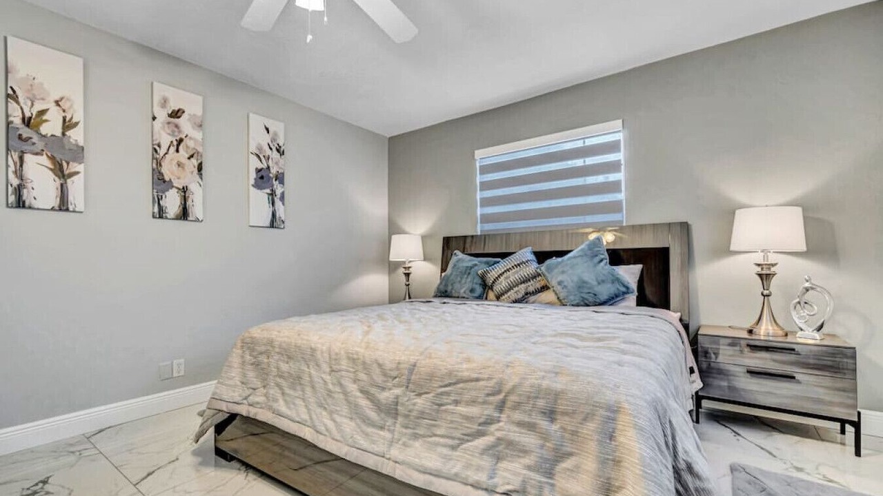 Photo of Bedroom in Coral Springs