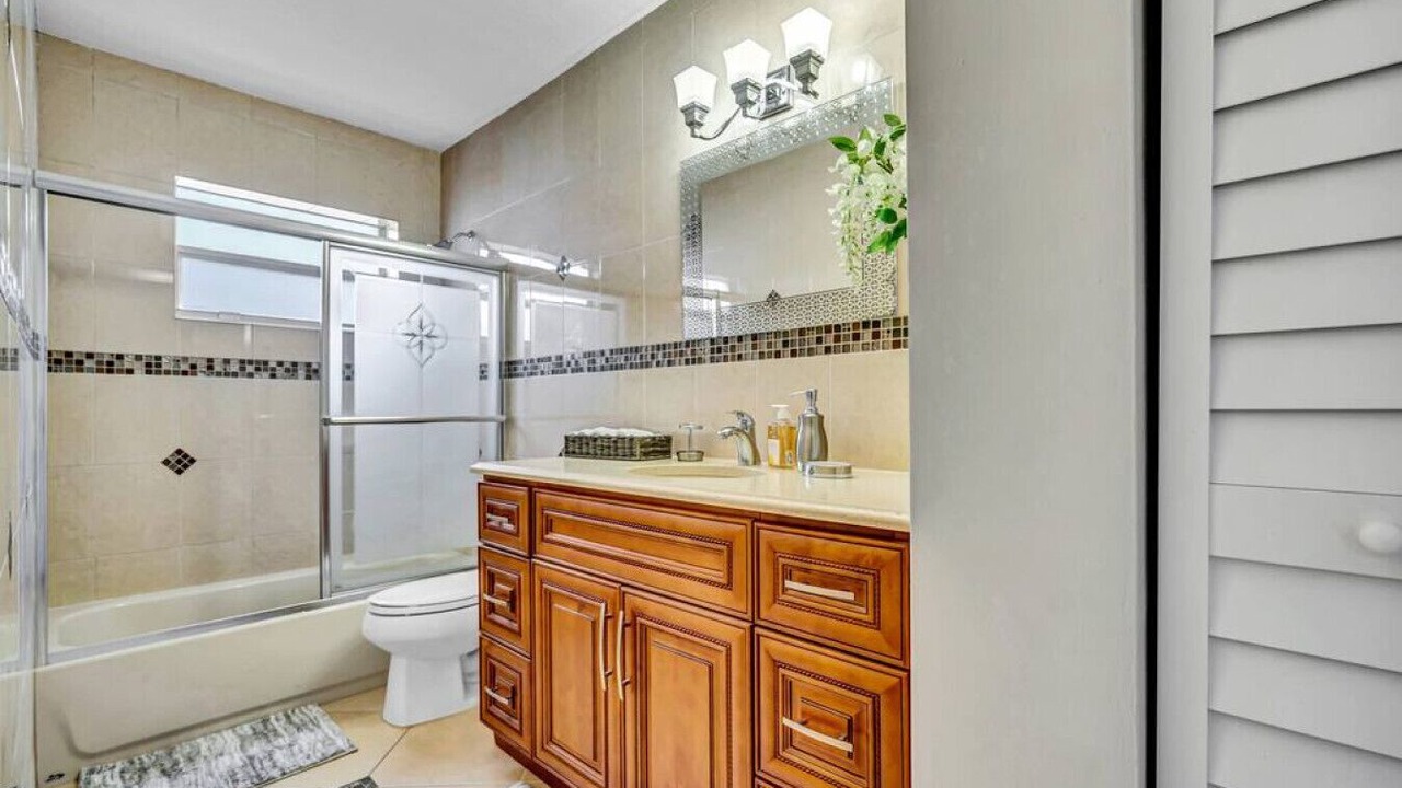 Photo of Bathroom in Coral Springs
