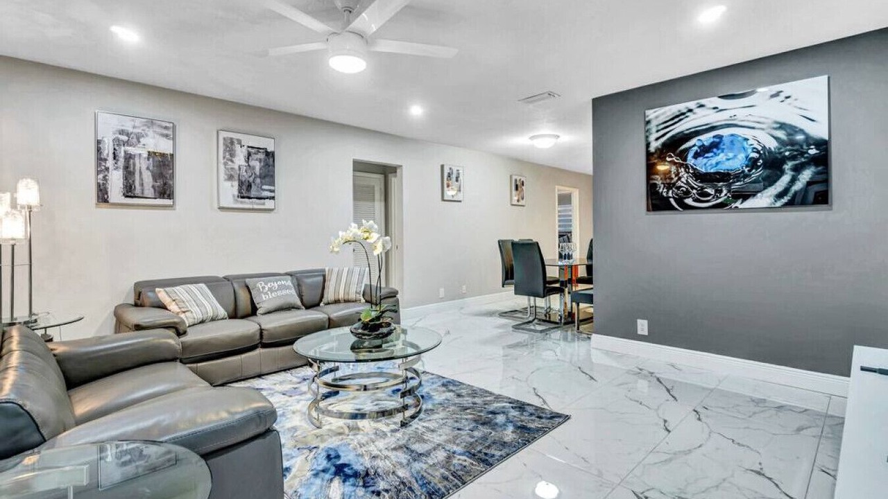 Photo of Bedroom in Coral Springs