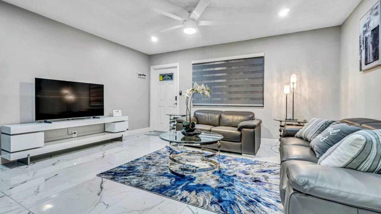 Photo of Bedroom in Coral Springs