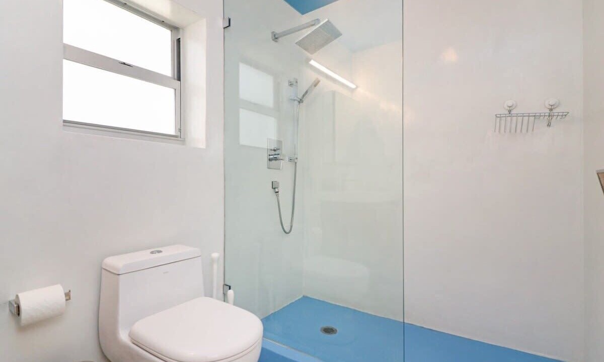 Photo of Bathroom in South Pointe