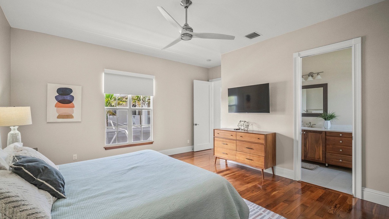 Photo of Bedroom in Pelican Bay