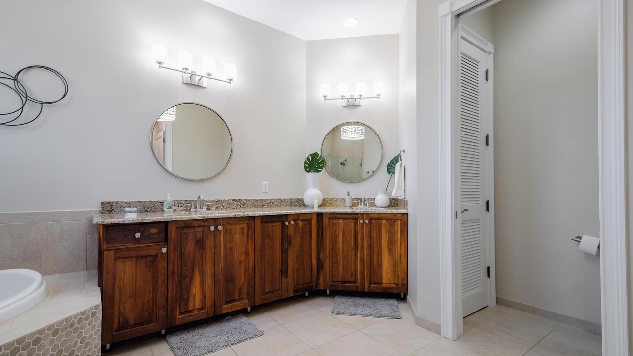 Photo of Bathroom in Pelican Bay