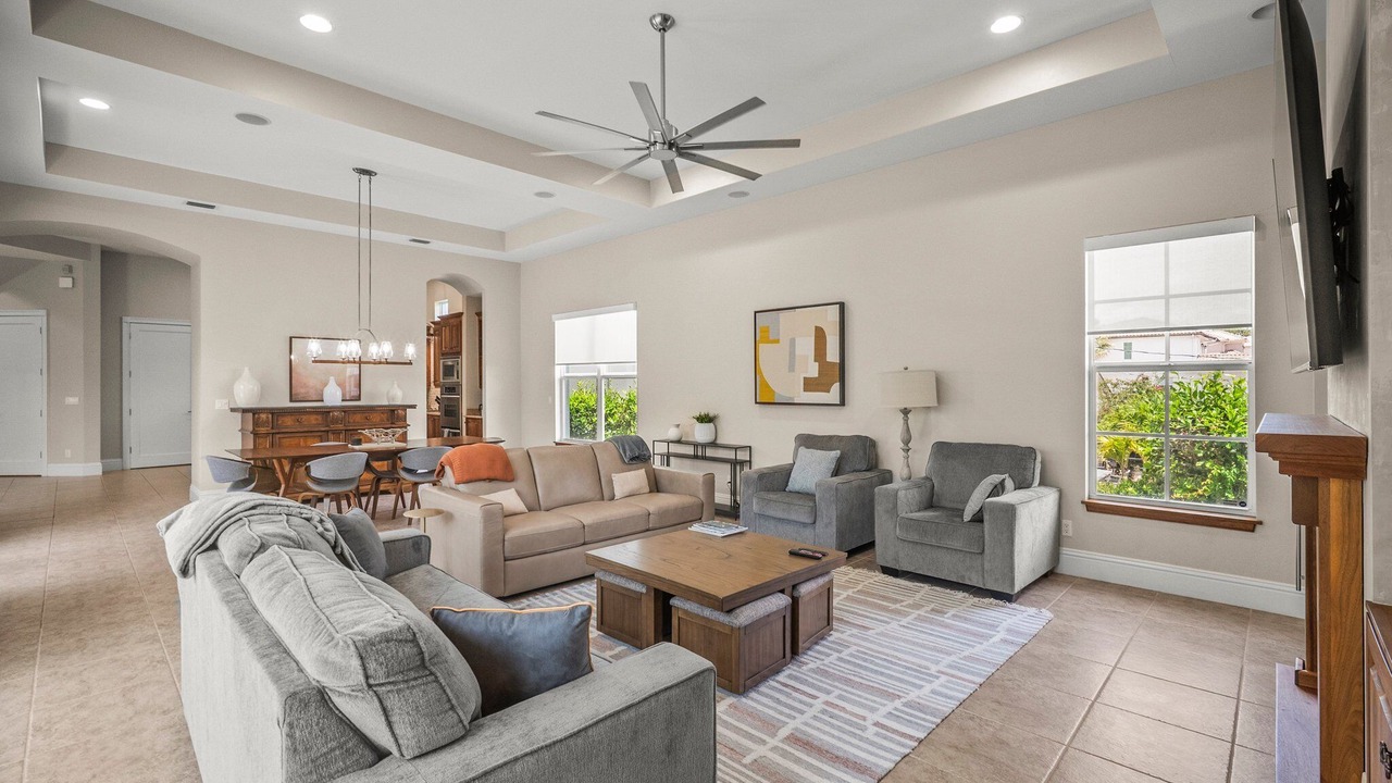 Photo of Livingroom in Pelican Bay