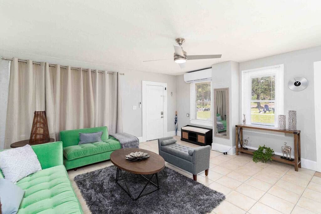 Photo of Bedroom in United Central