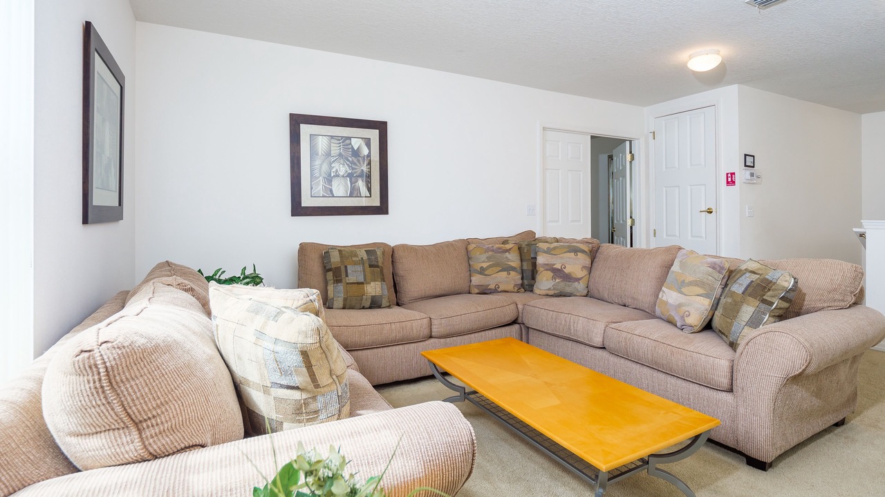 Photo of Livingroom in Legacy Park