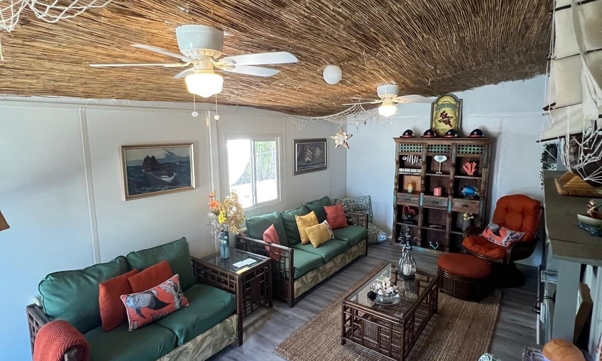 Photo of Livingroom in Sexton Cove Estates