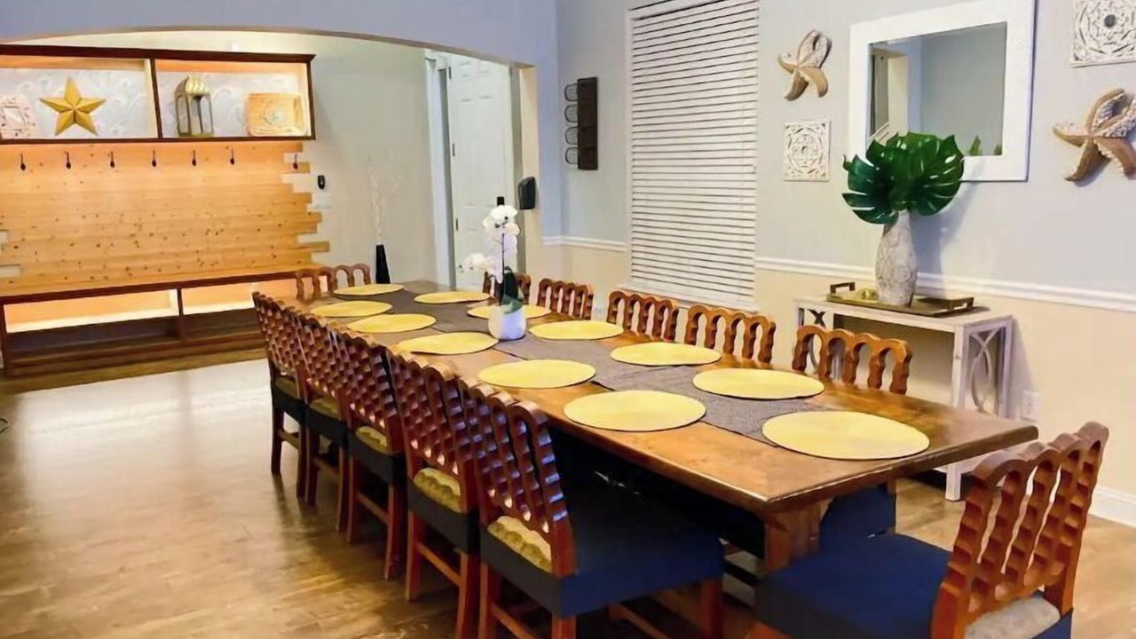 Photo of Livingroom in Northside