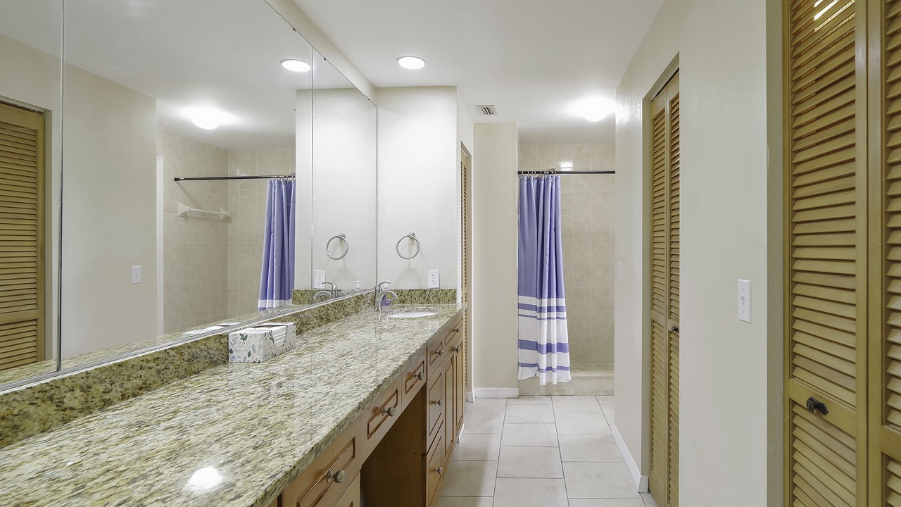 Photo of Bathroom in Egypt Lake-Leto