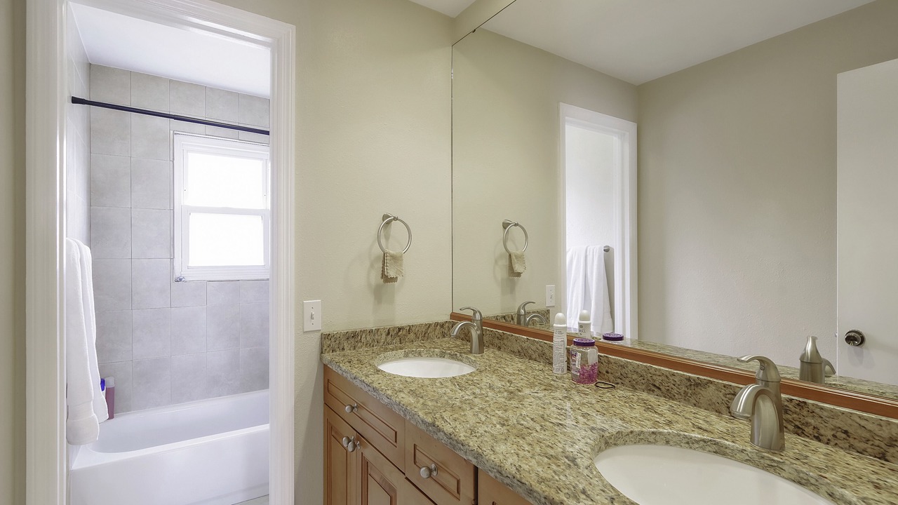 Photo of Bathroom in Egypt Lake-Leto