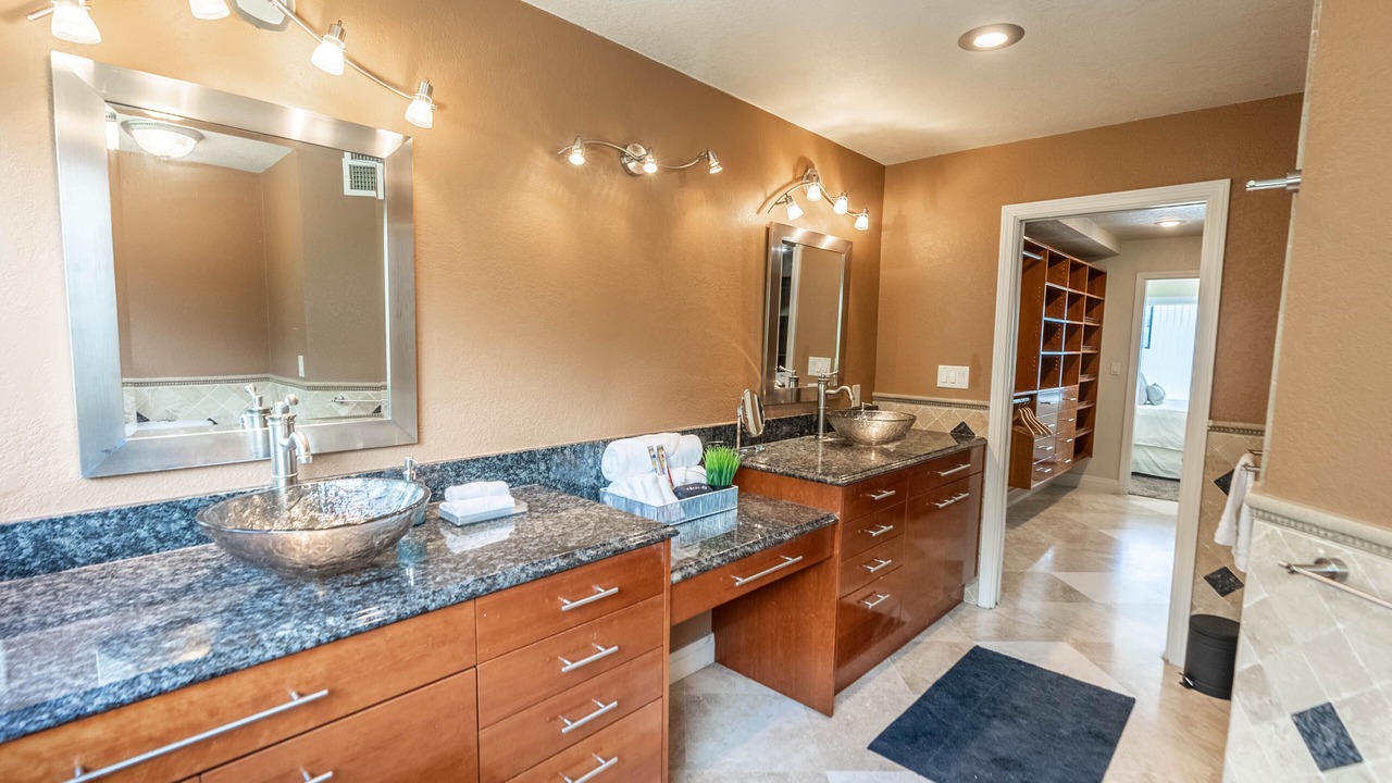 Photo of Bathroom in Beach Park