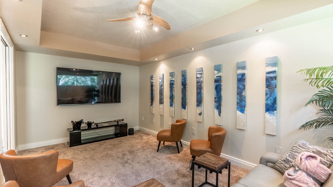 Photo of Livingroom in Beach Park
