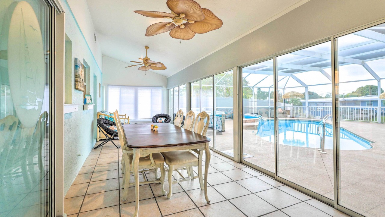Photo of Bedroom in Bayshore Gardens