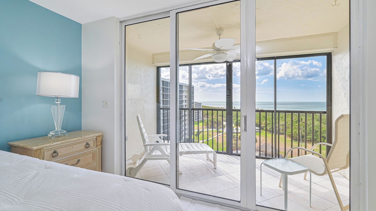 Photo of Patio Balcony in Vanderbilt Beach