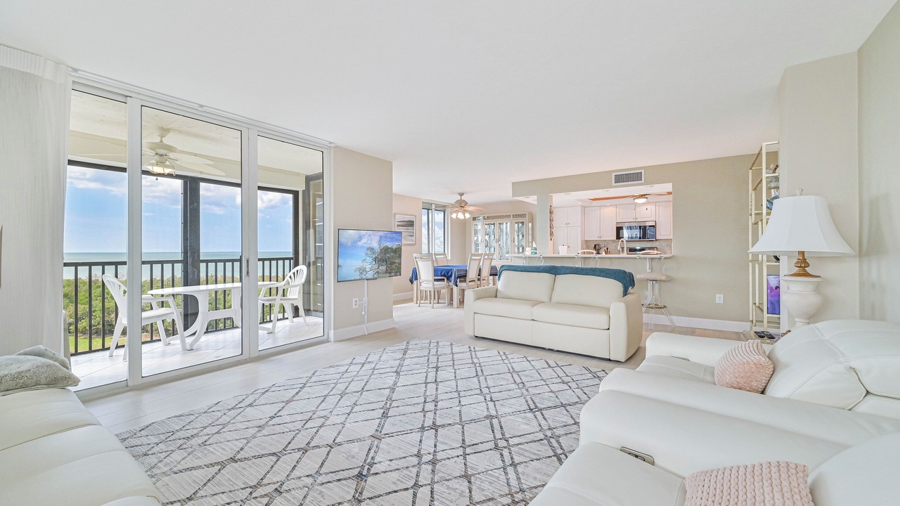 Photo of Patio Balcony in Vanderbilt Beach