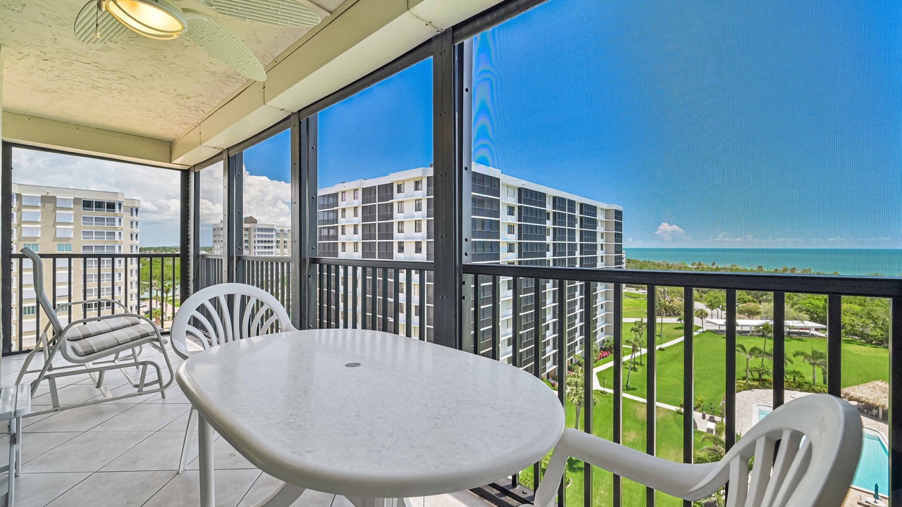 Photo of Patio Balcony in Vanderbilt Beach