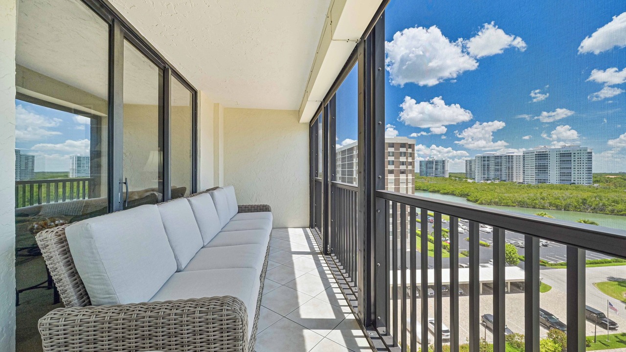 Photo of Patio Balcony in Vanderbilt Beach