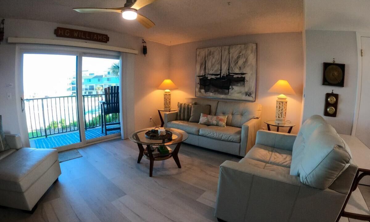 Photo of Livingroom in Flagler Beach