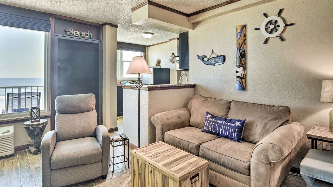 Photo of Livingroom in East Daytona