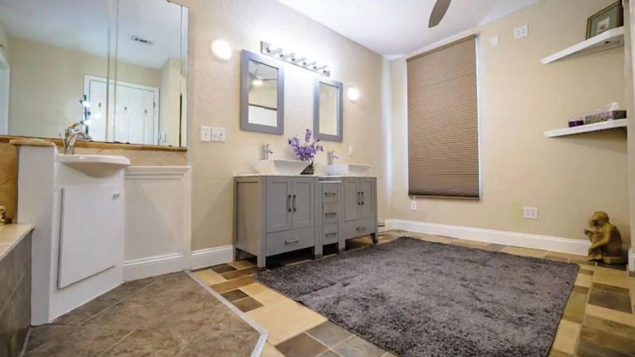 Photo of Bathroom in Orange Park