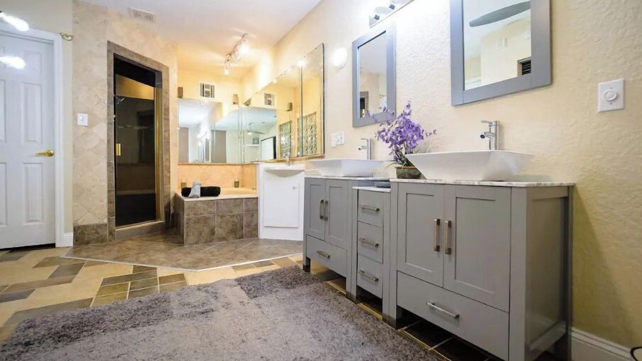 Photo of Bathroom in Orange Park