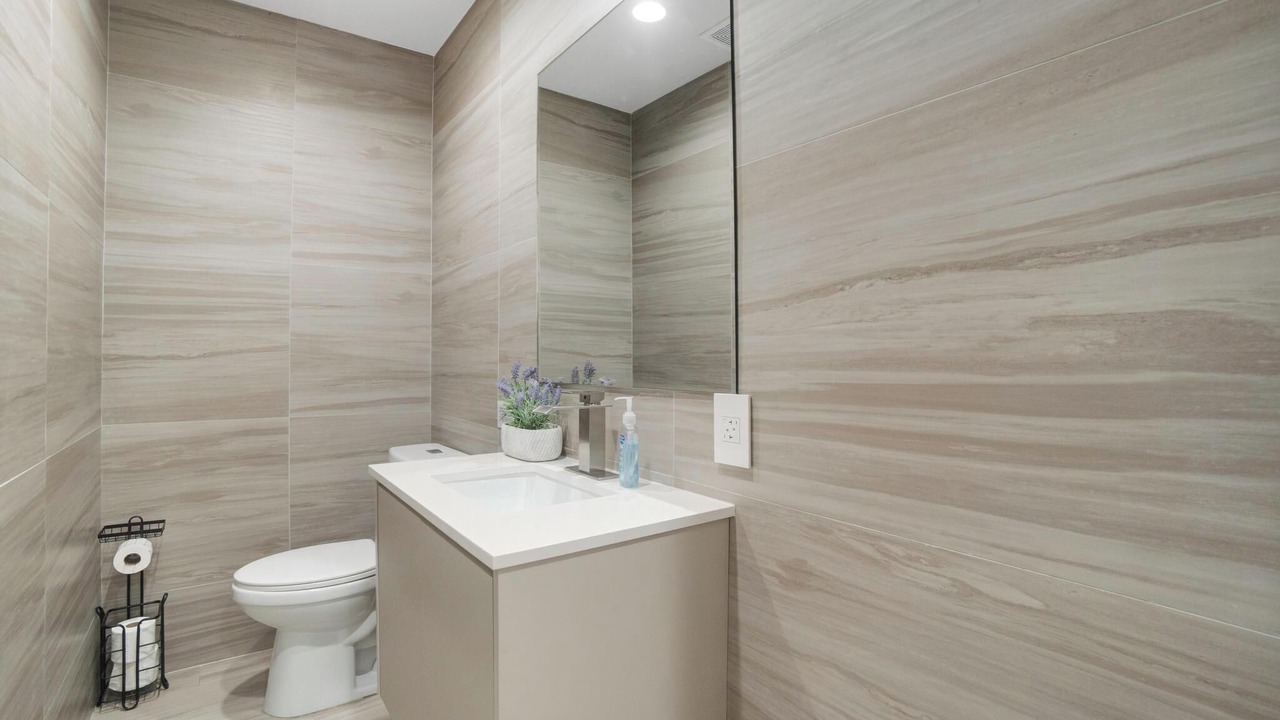 Photo of Bathroom in Biscayne Park