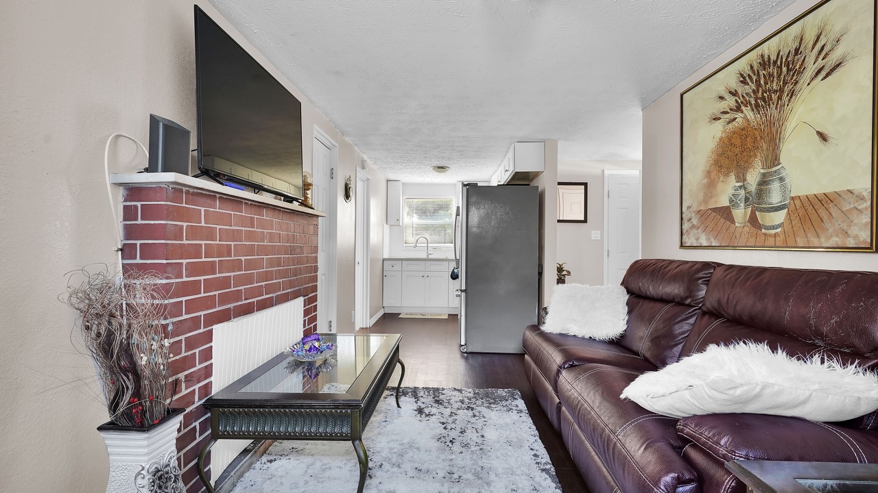 Photo of Bedroom in Lakeshore South