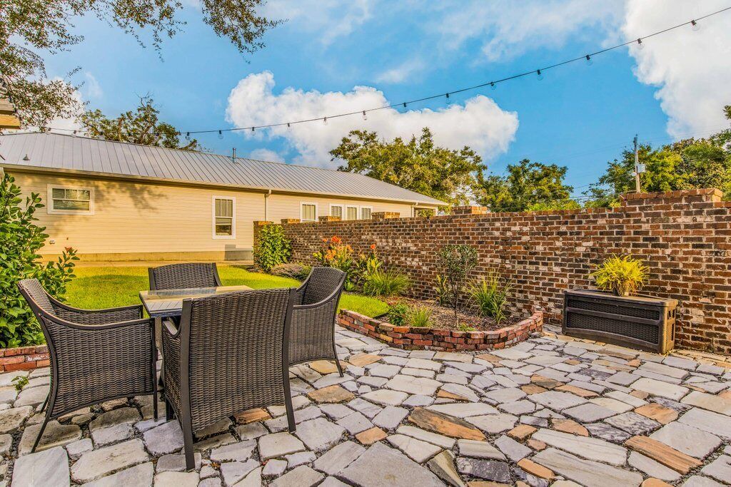 Photo of Outdoor in Old East Hill