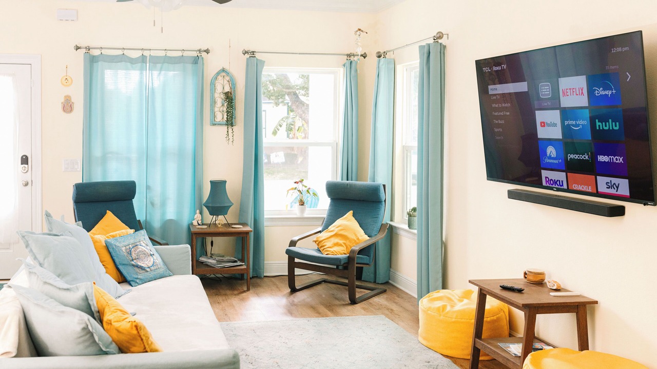 Photo of Livingroom in Downtown