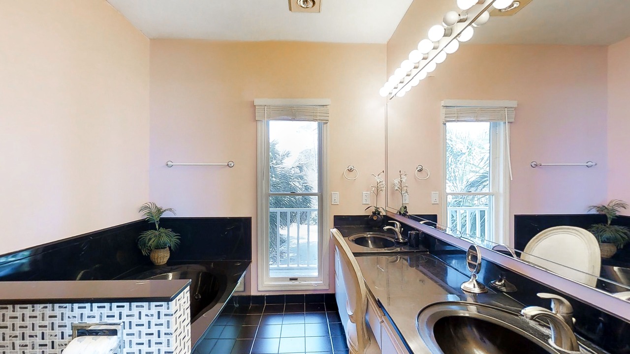 Photo of Bathroom in Treasure Beach Village