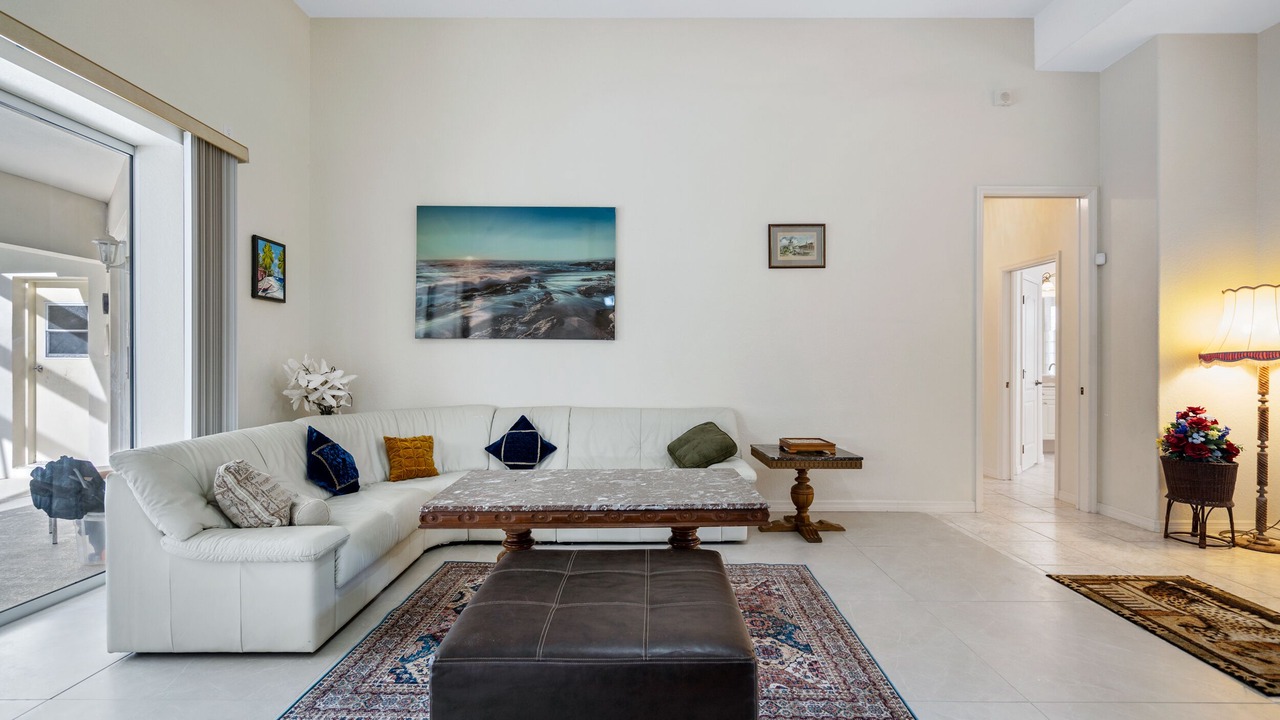 Photo of Livingroom in Laurel