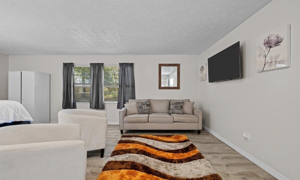 Photo of Livingroom in Orange Park