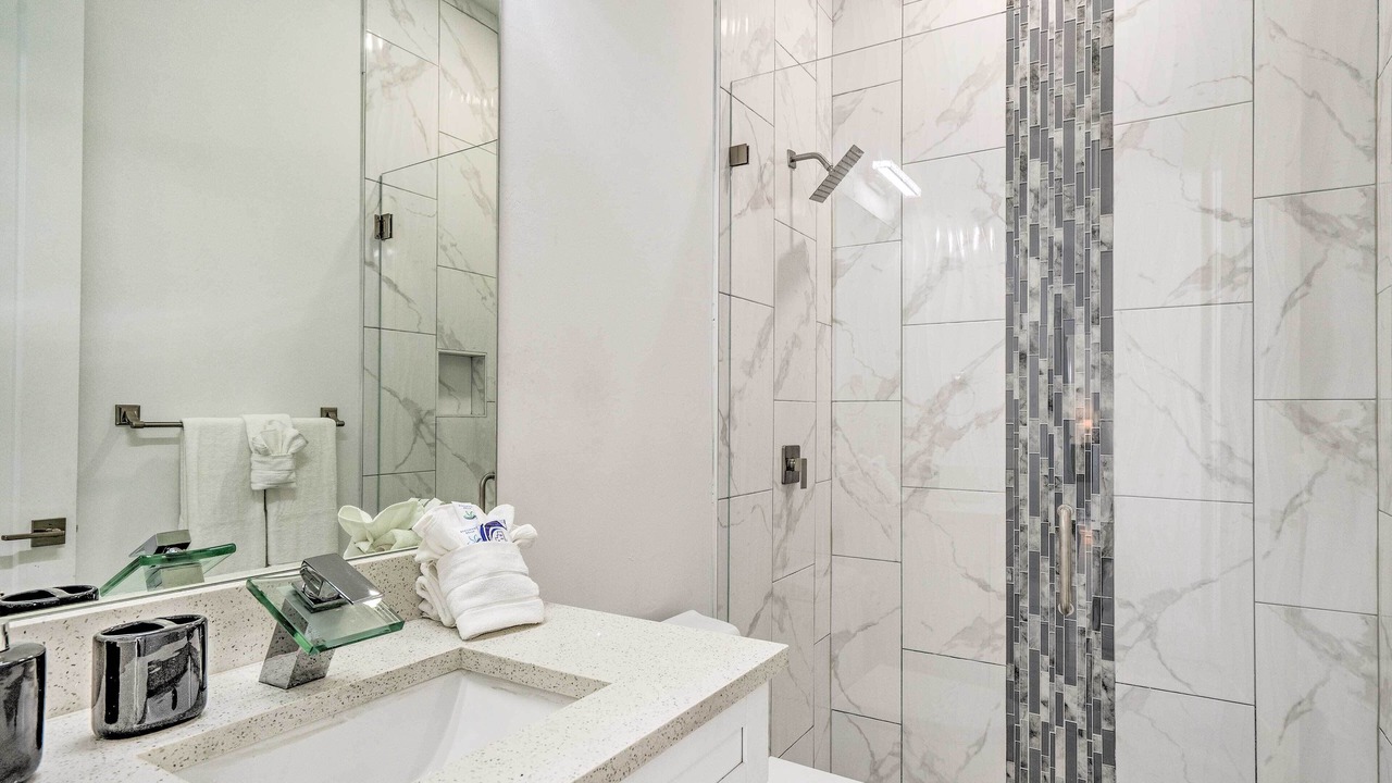 Photo of Bathroom in Mariner