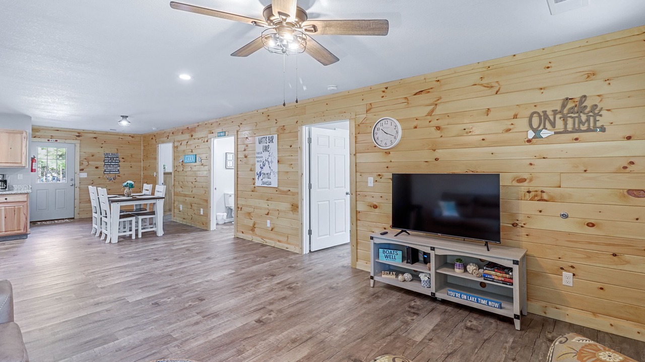 Photo of Livingroom in Ten Mile