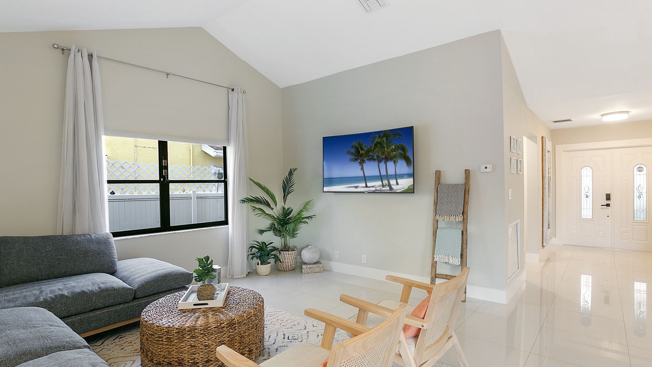 Photo of Livingroom in Dania Beach
