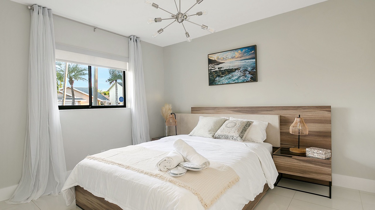 Photo of Bedroom in Dania Beach