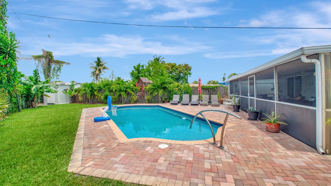 Photo of Outdoor in Sandalfoot Cove