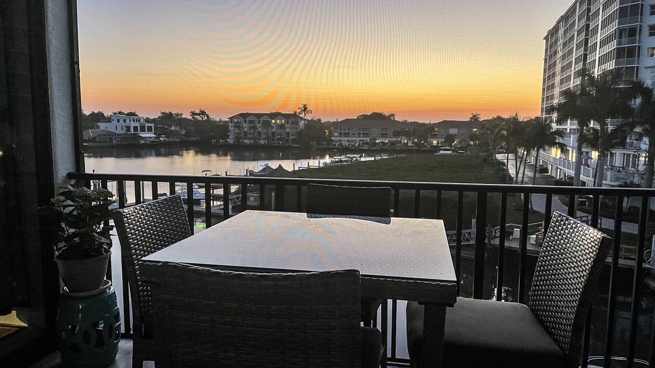 Photo of Patio Balcony in Vanderbilt Beach