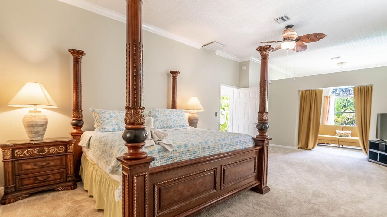 Photo of Bedroom in Lake Magdalene