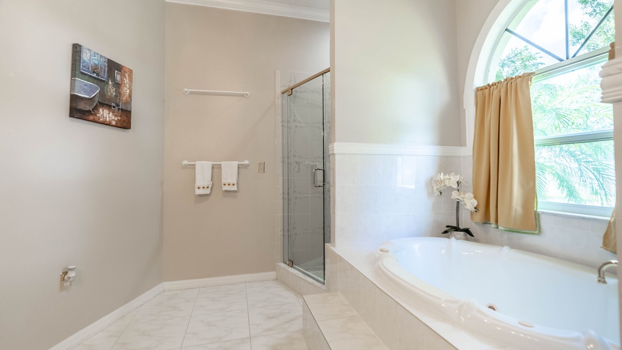 Photo of Bathroom in Lake Magdalene