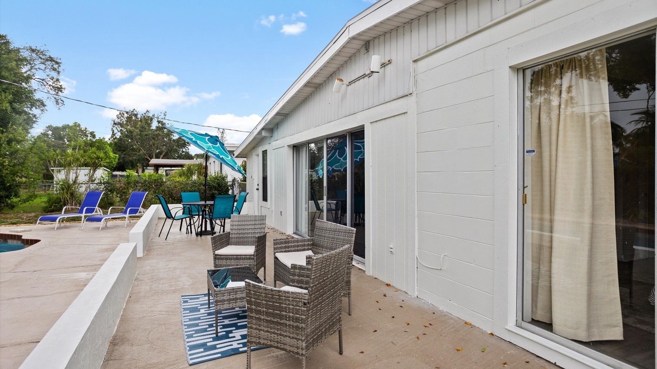 Photo of Outdoor in Gulf Gate Estates