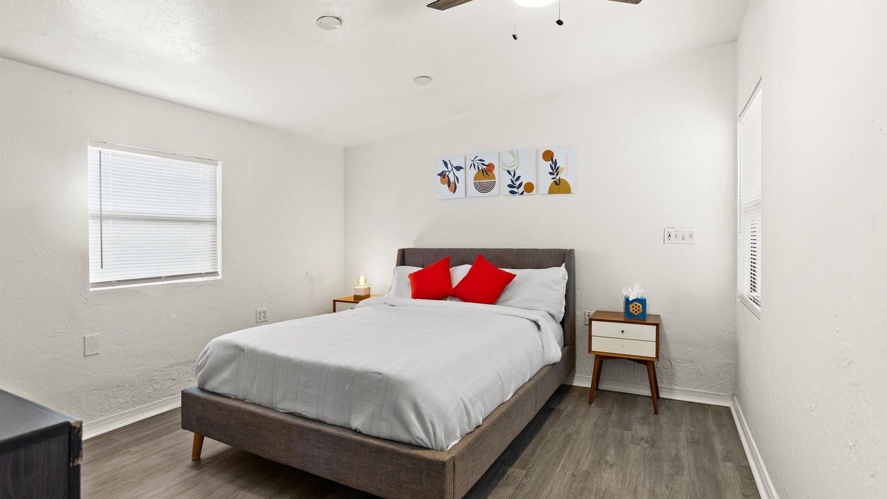 Photo of Bedroom in Gulf Gate Estates