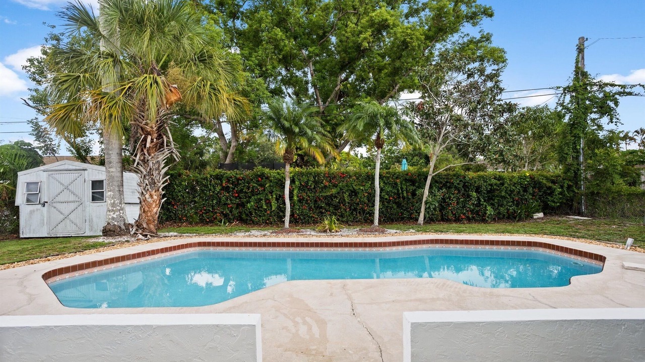 Photo of Outdoor in Gulf Gate Estates