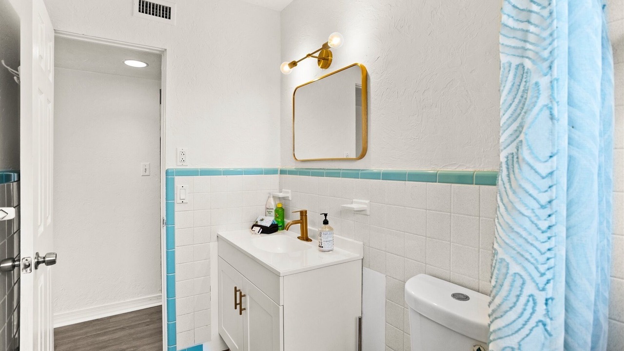 Photo of Bathroom in Gulf Gate Estates